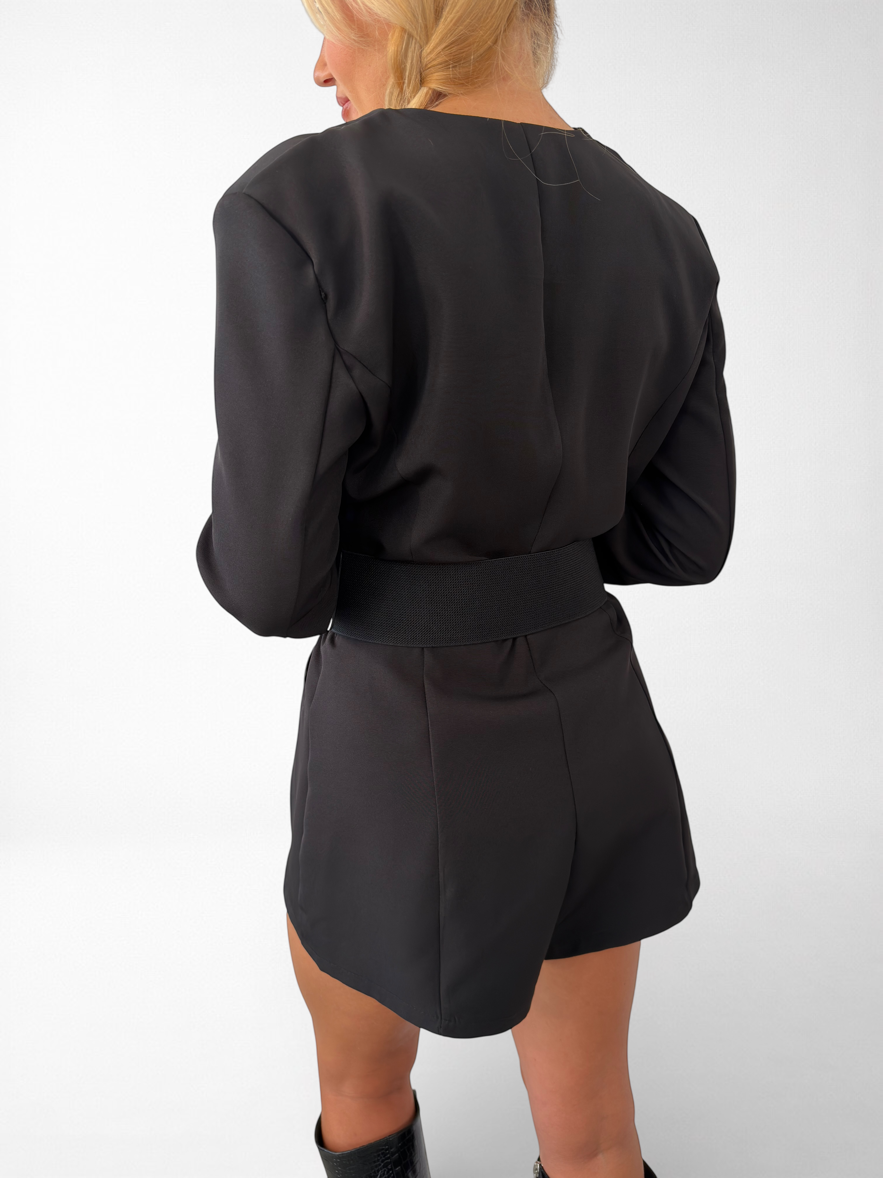 Mono Black