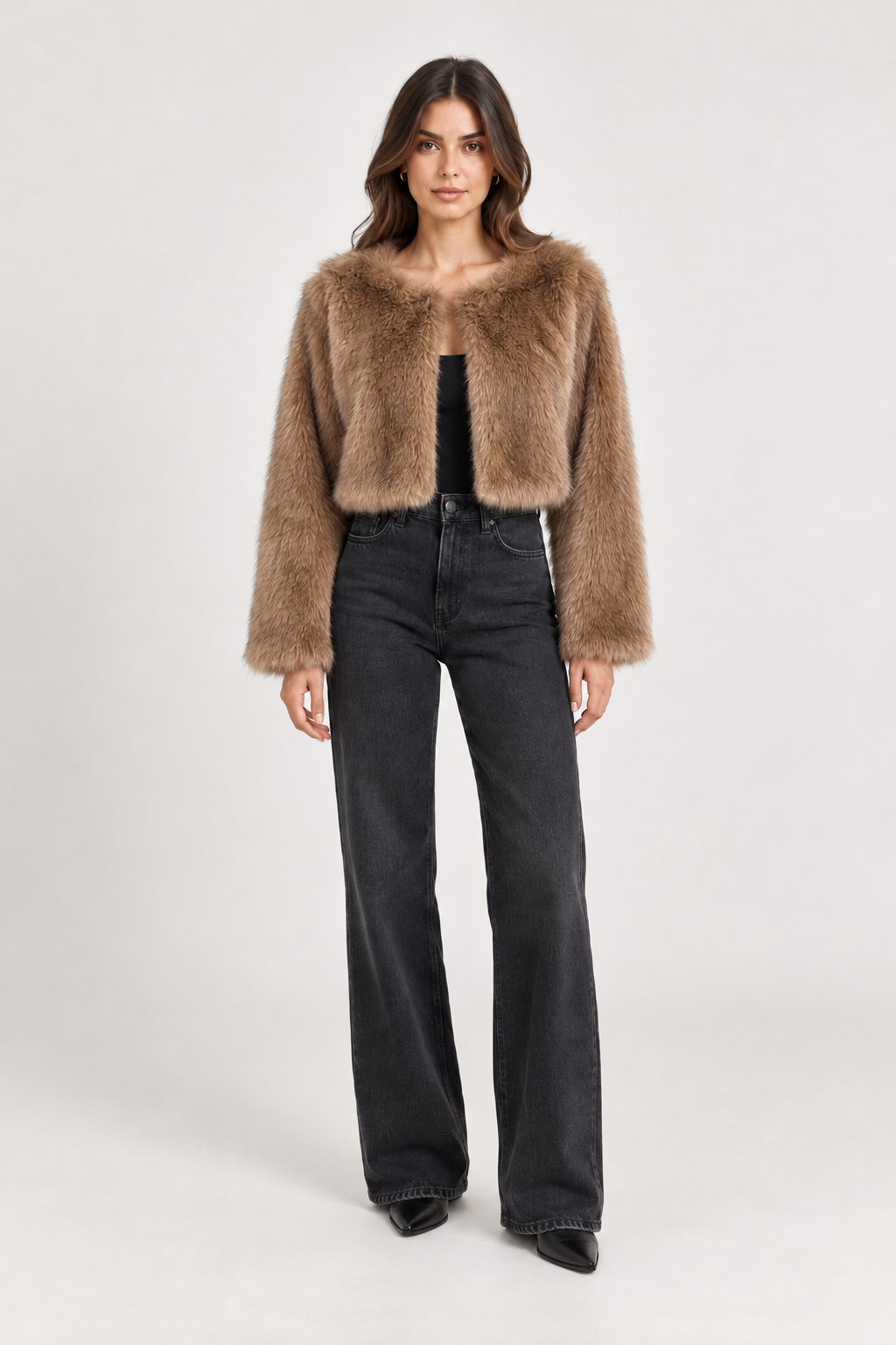 Chaqueta Bianca de pelo camel MIAyMIA vista frontal