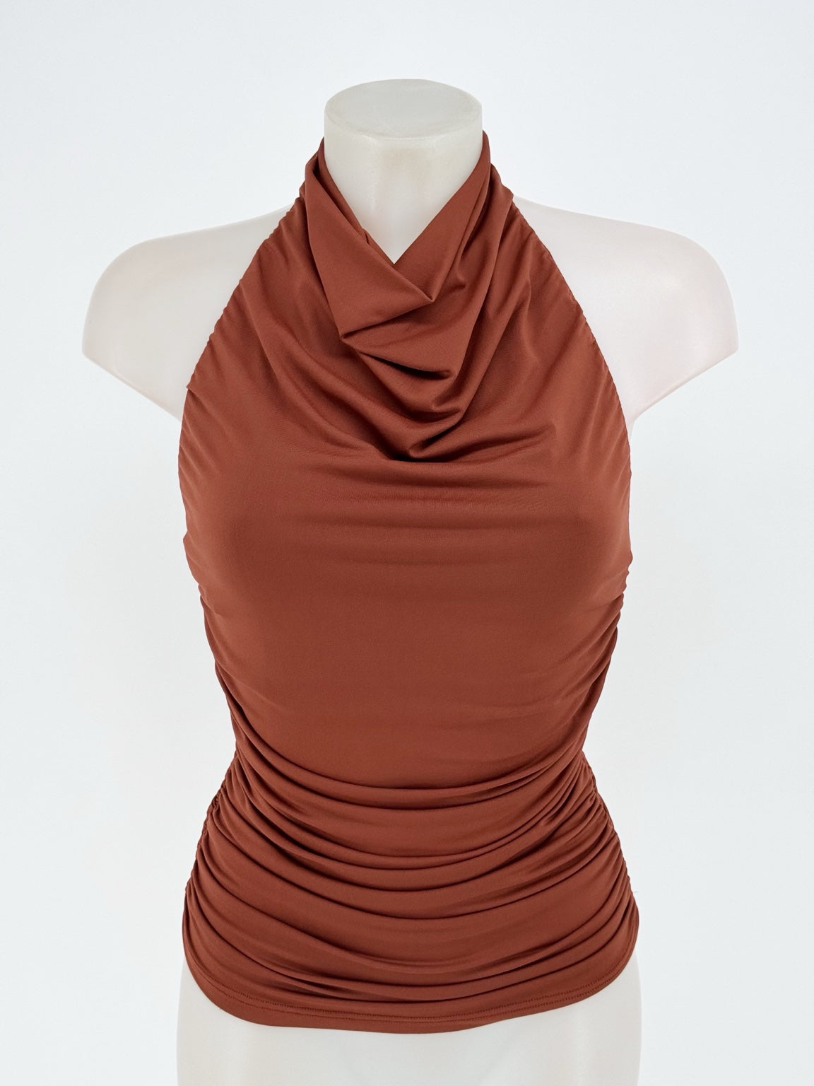 Top Halter Capri color teja, vista frontal