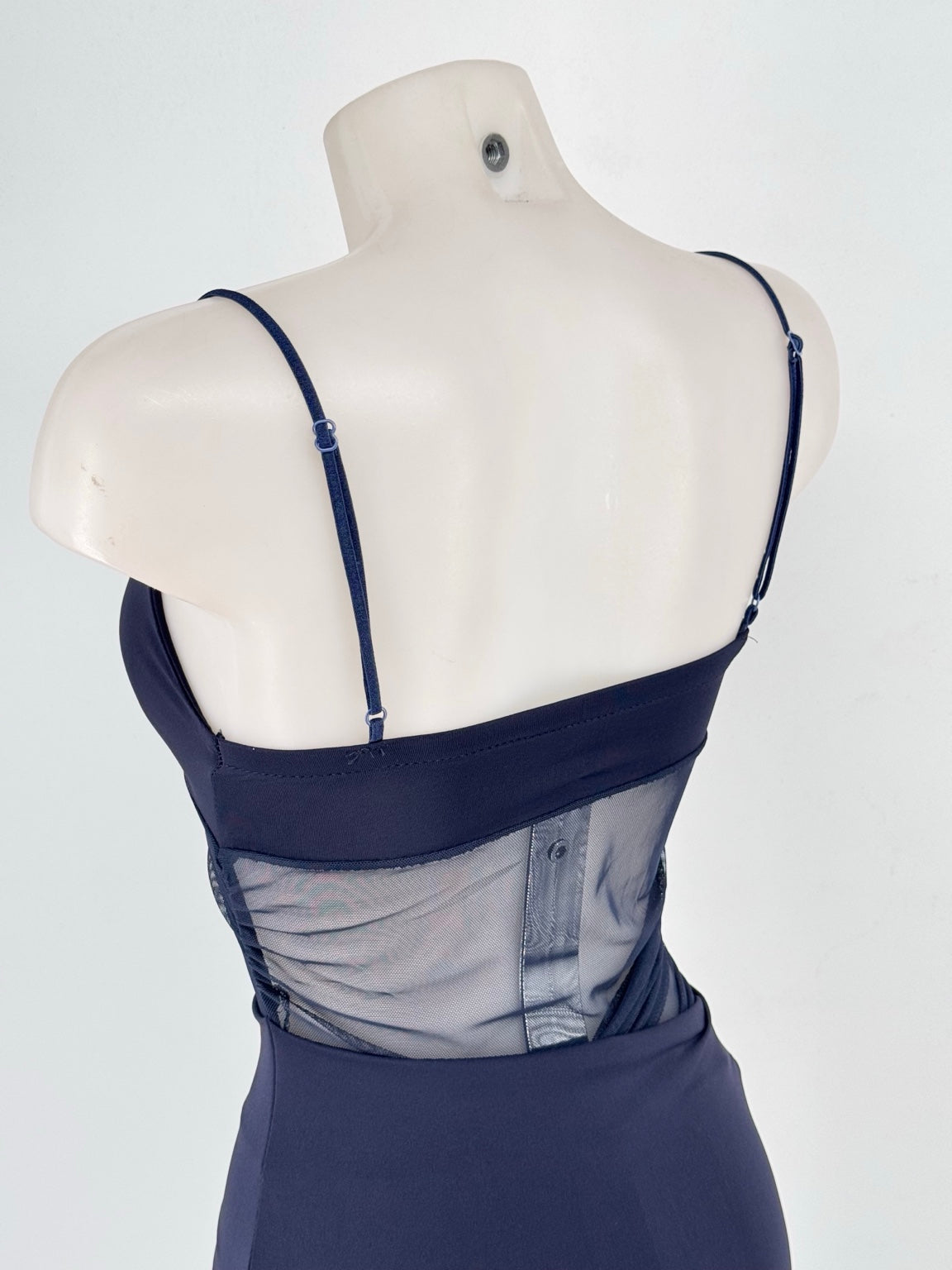 Vestido Milena azul marino detalle espalda