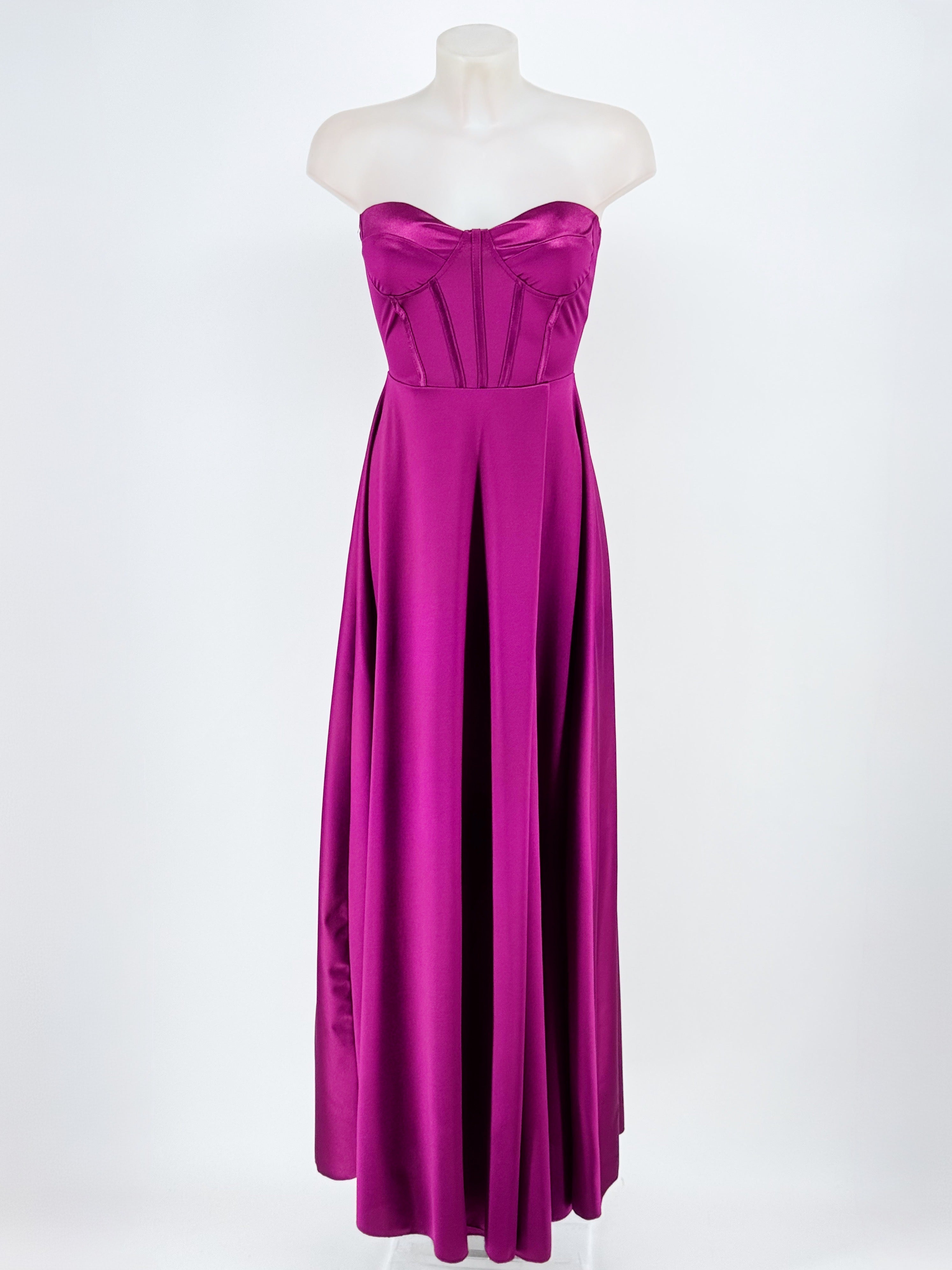 Vestido Firenze color Amarena, vista frontal