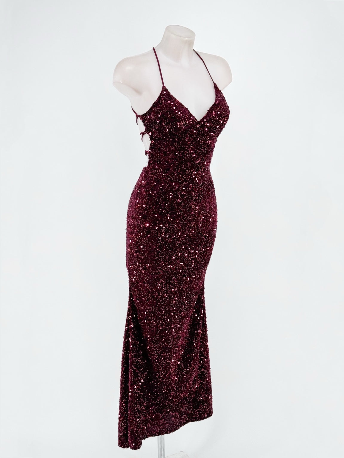 Vestido Lucilla de lentejuelas burdeos MIAyMIA vista lateral