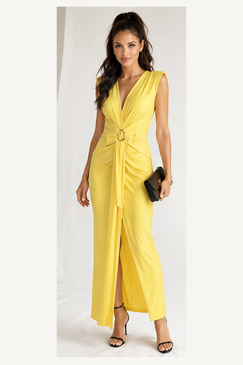 Vestido Sorrento amarillo puesto en modelo