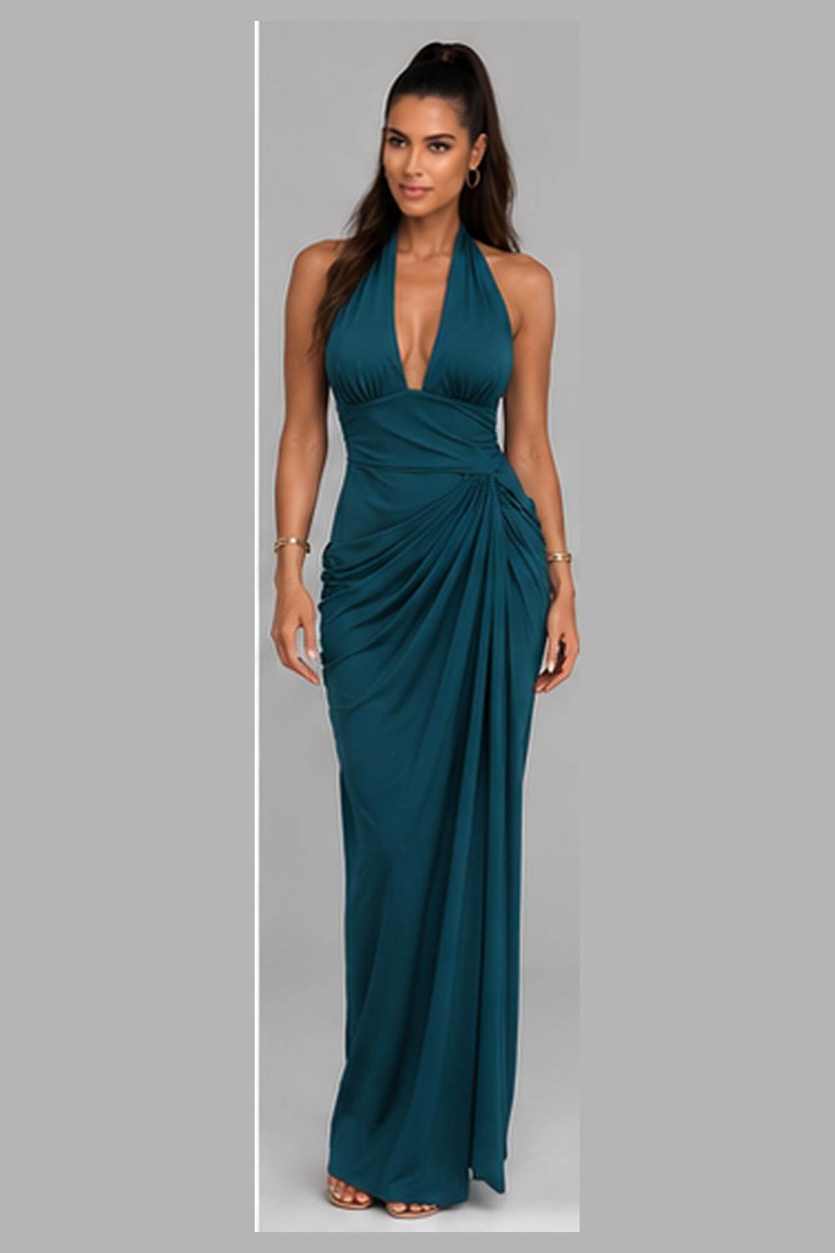 Vestido Vittoria verde petróleo en modelo - vista frontal
