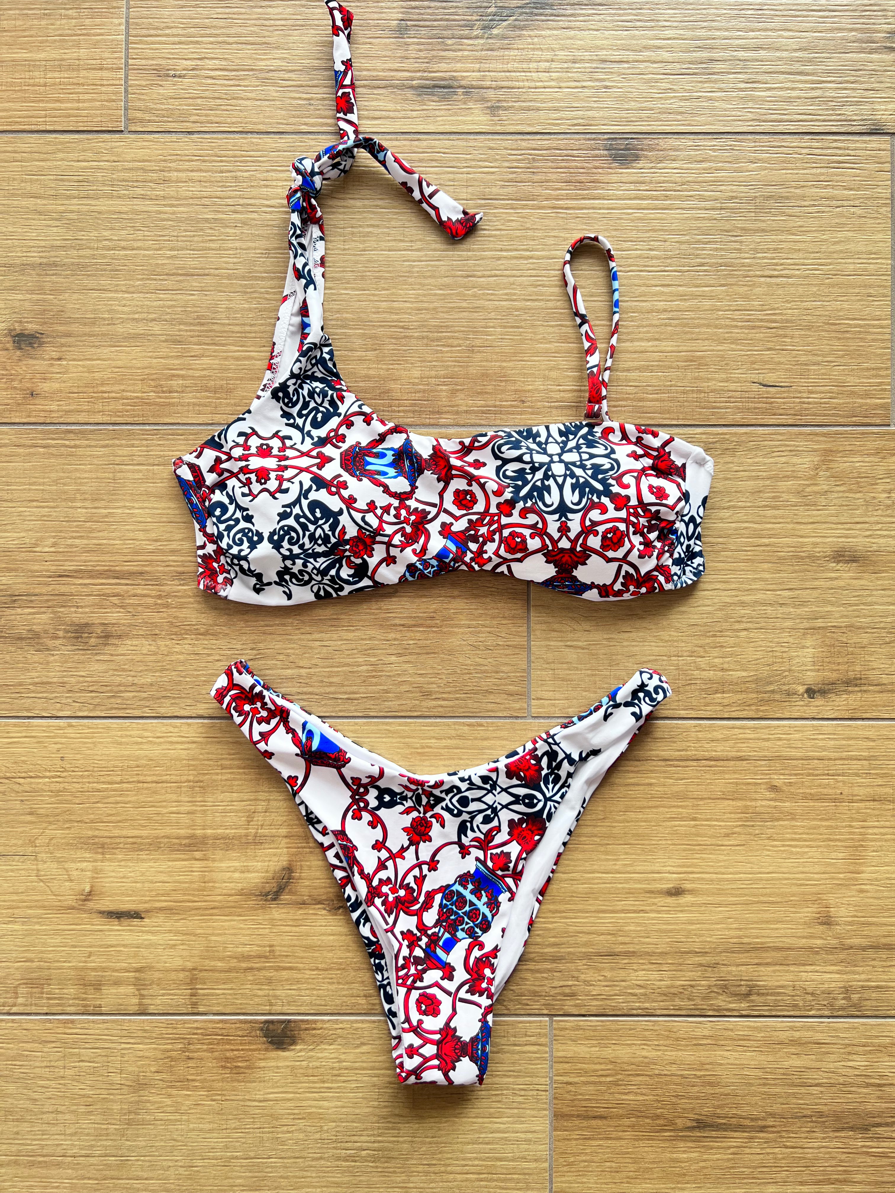 Bikini Vane